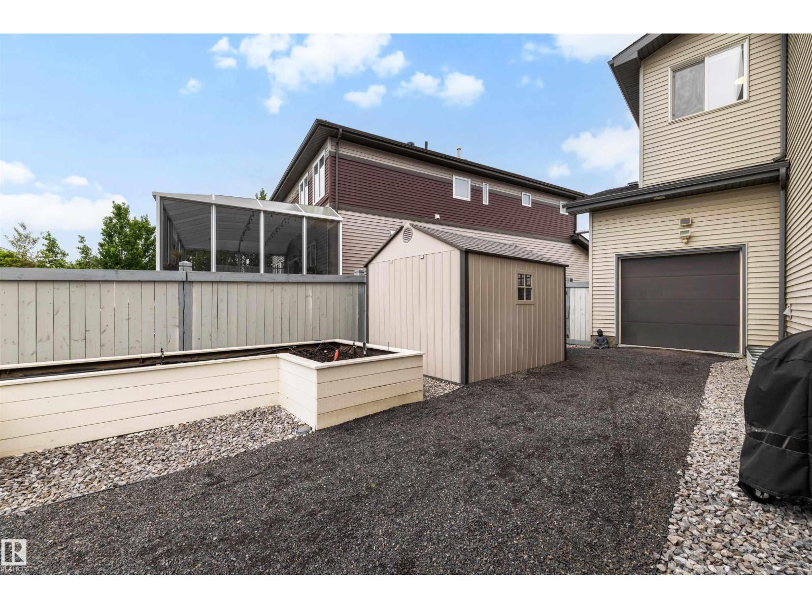 19 LAPIERRE PL — photo 44