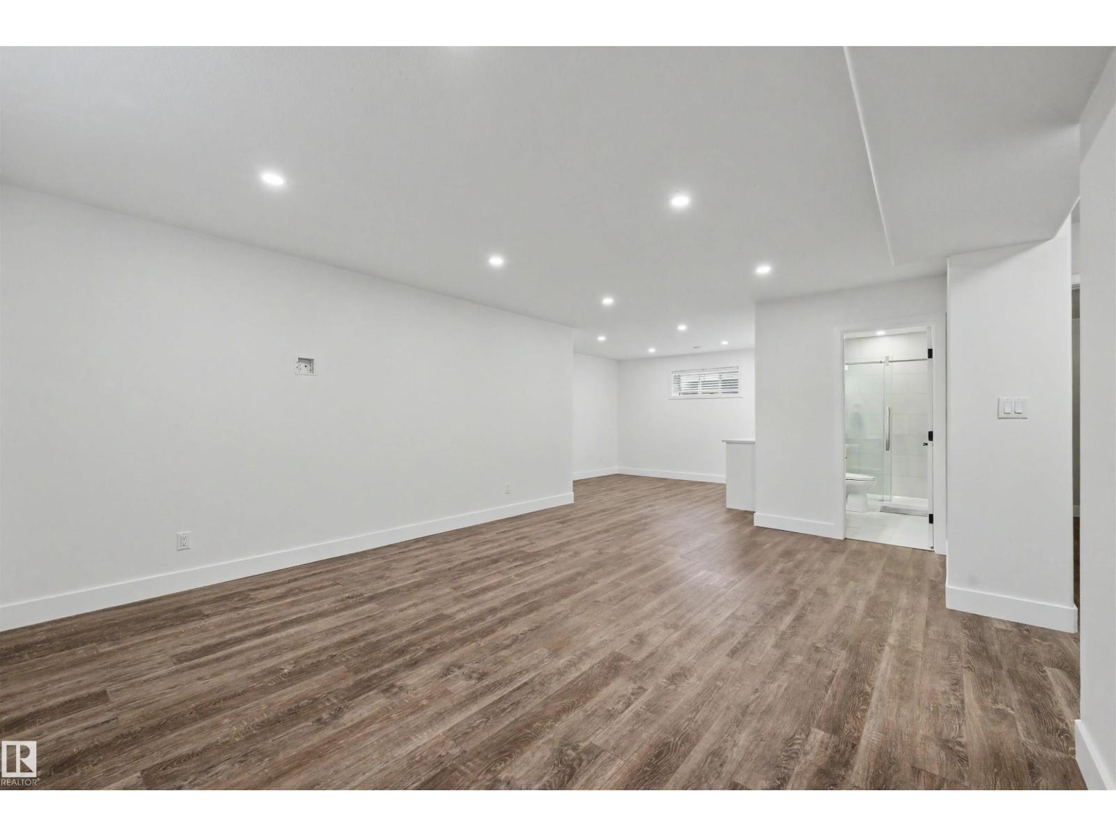 19 LAPIERRE PL — photo 41