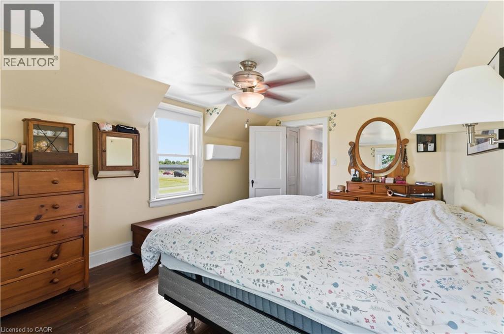 594 NIAGARA STONE Road - 32
