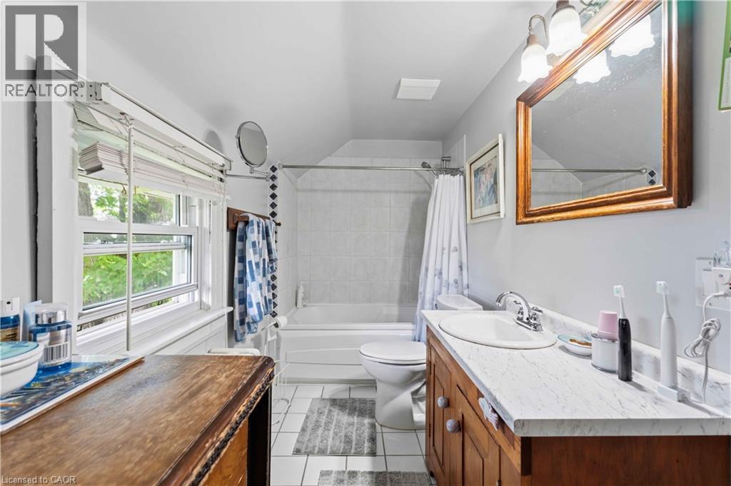 594 NIAGARA STONE Road - 35