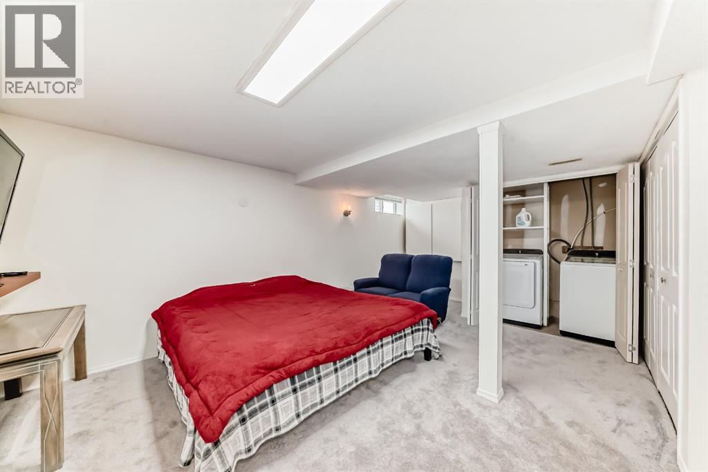 325 Mt Douglas Manor SE - 23