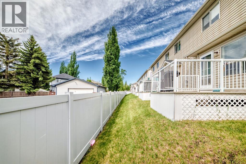 325 Mt Douglas Manor SE - 33