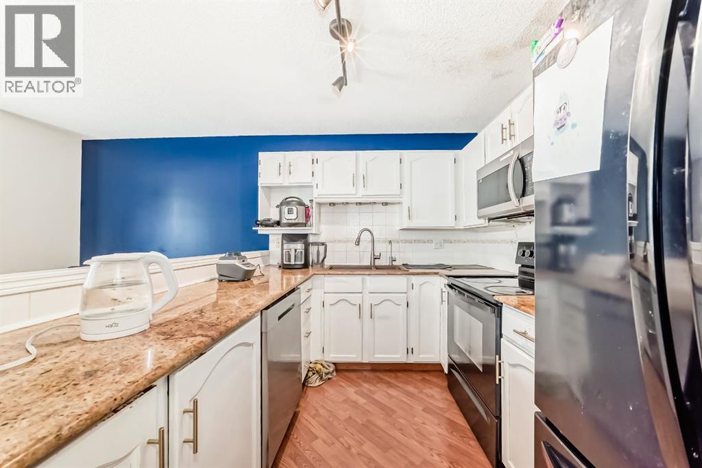 325 Mt Douglas Manor SE - 4