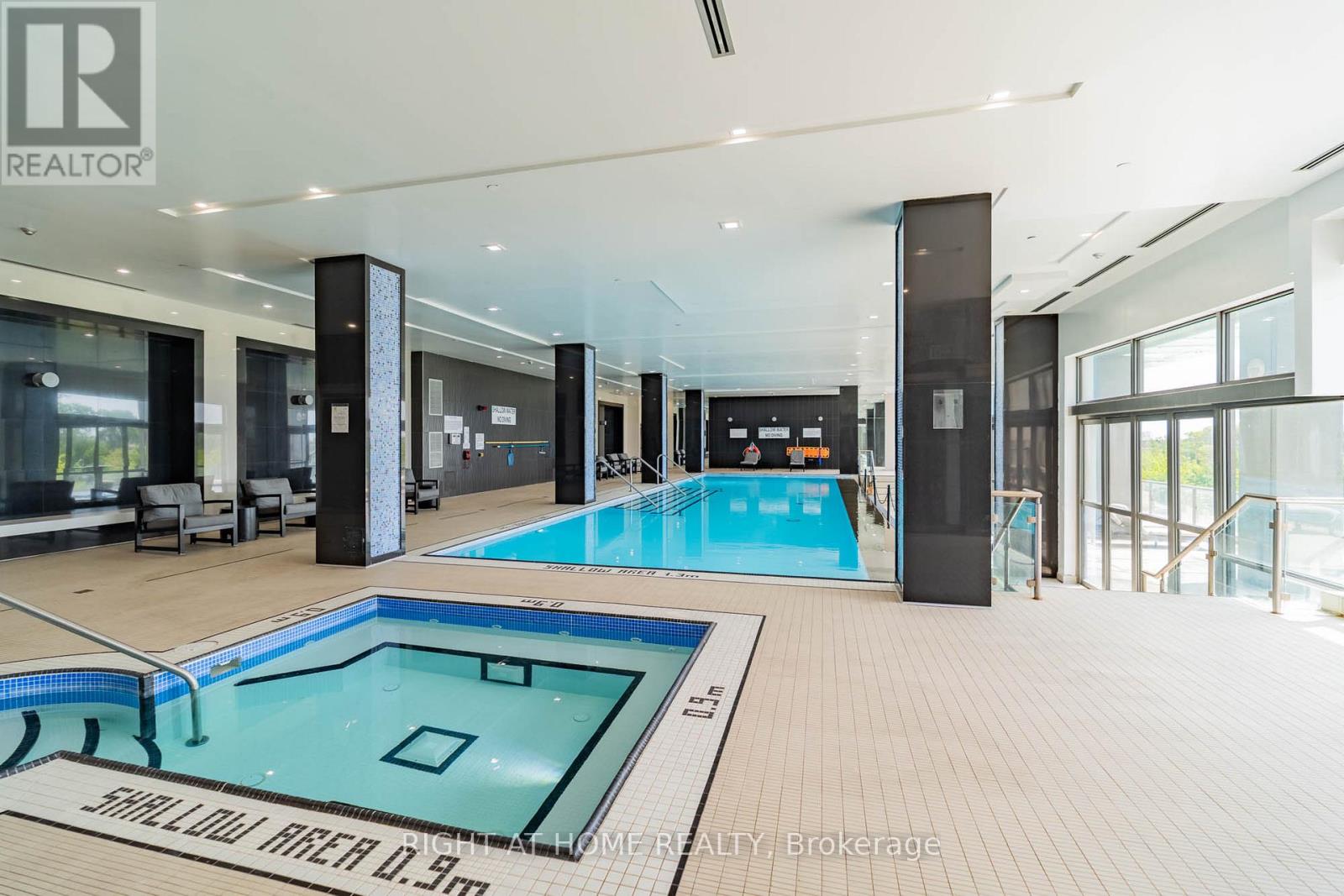 #901 15 ZORRA STREET - 37