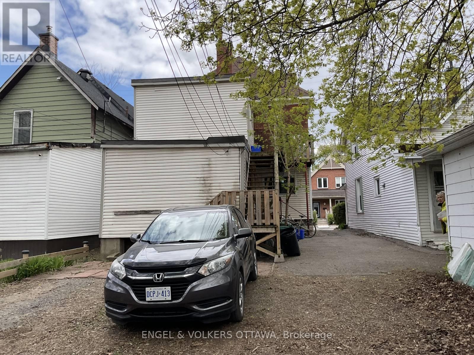 85 WAVERLEY STREET E - 3