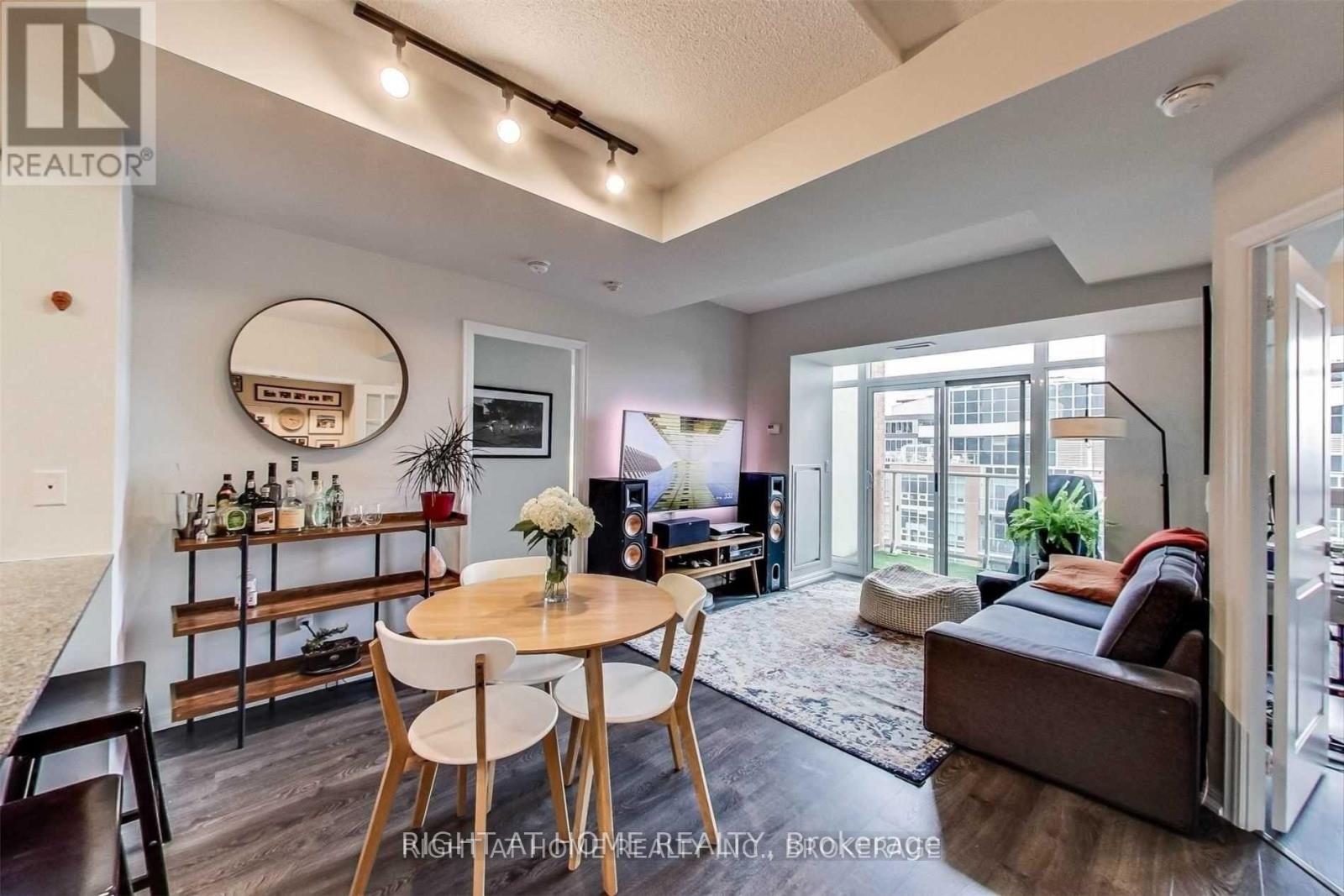 #2401 75 EAST LIBERTY STREET - 1