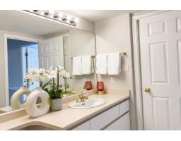 702 13353 108 Avenue, Surrey, BC V3T5T5 Photo 17