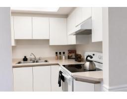 702 13353 108 Avenue, Surrey, BC V3T5T5 Photo 9