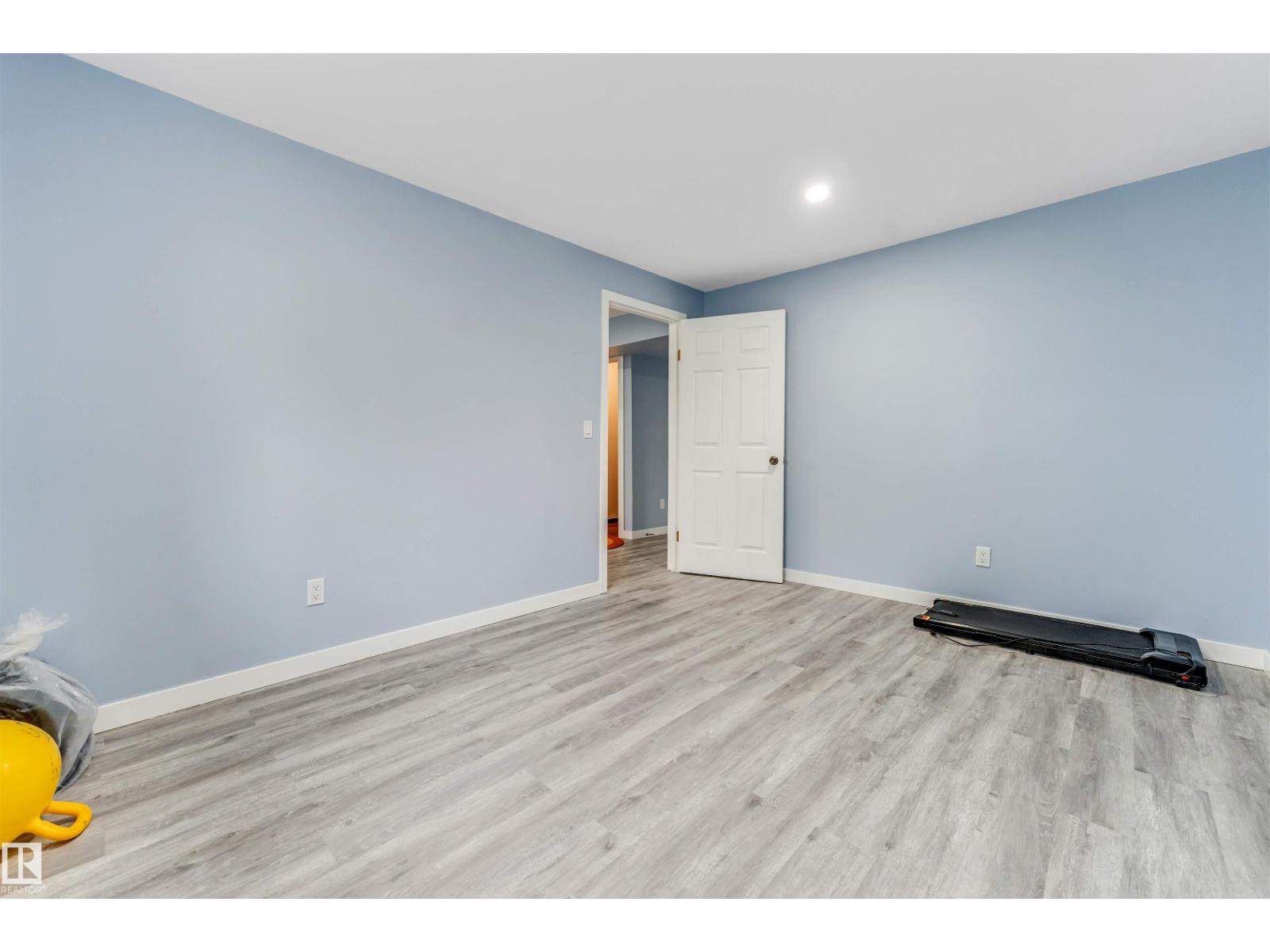 6719 164 Ave NW — photo 37