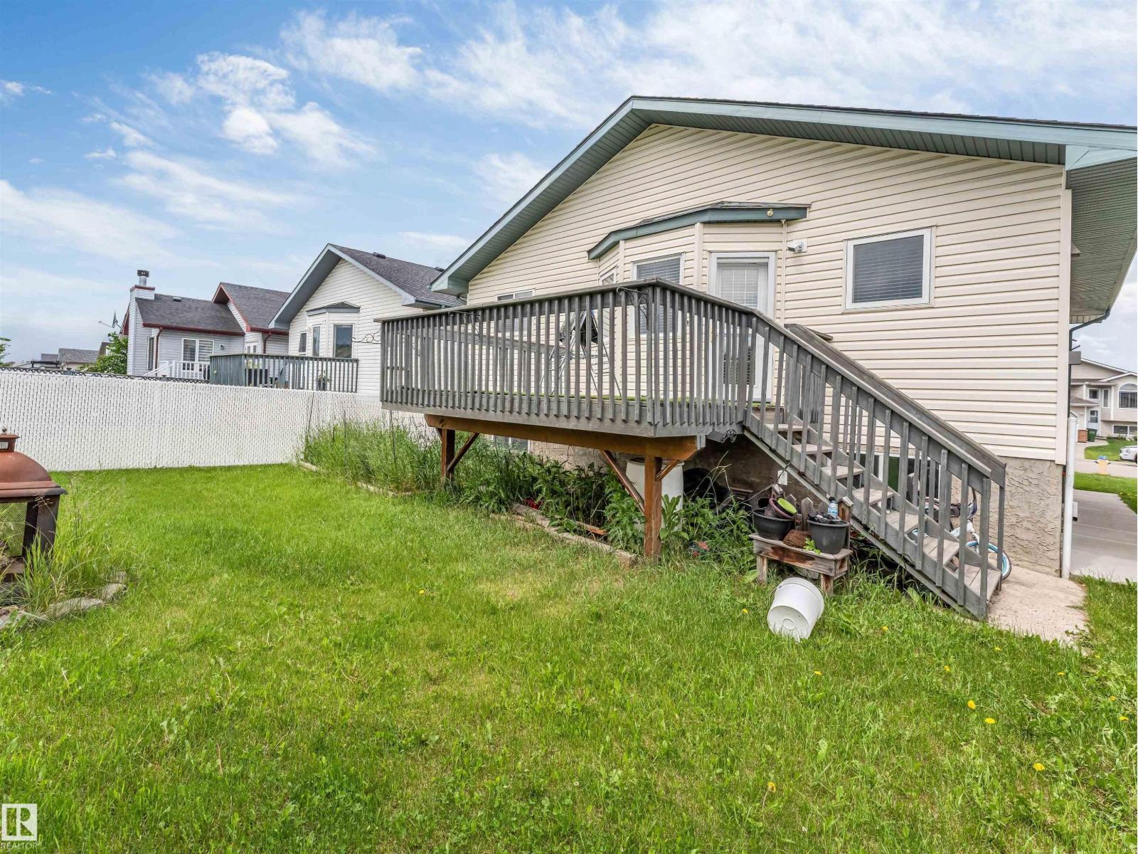 6719 164 Ave NW - photo 4