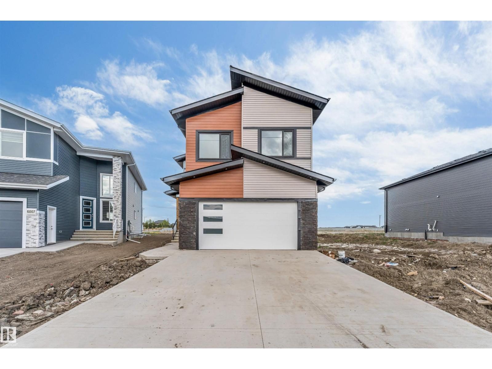 6013 19 ST NE - 1