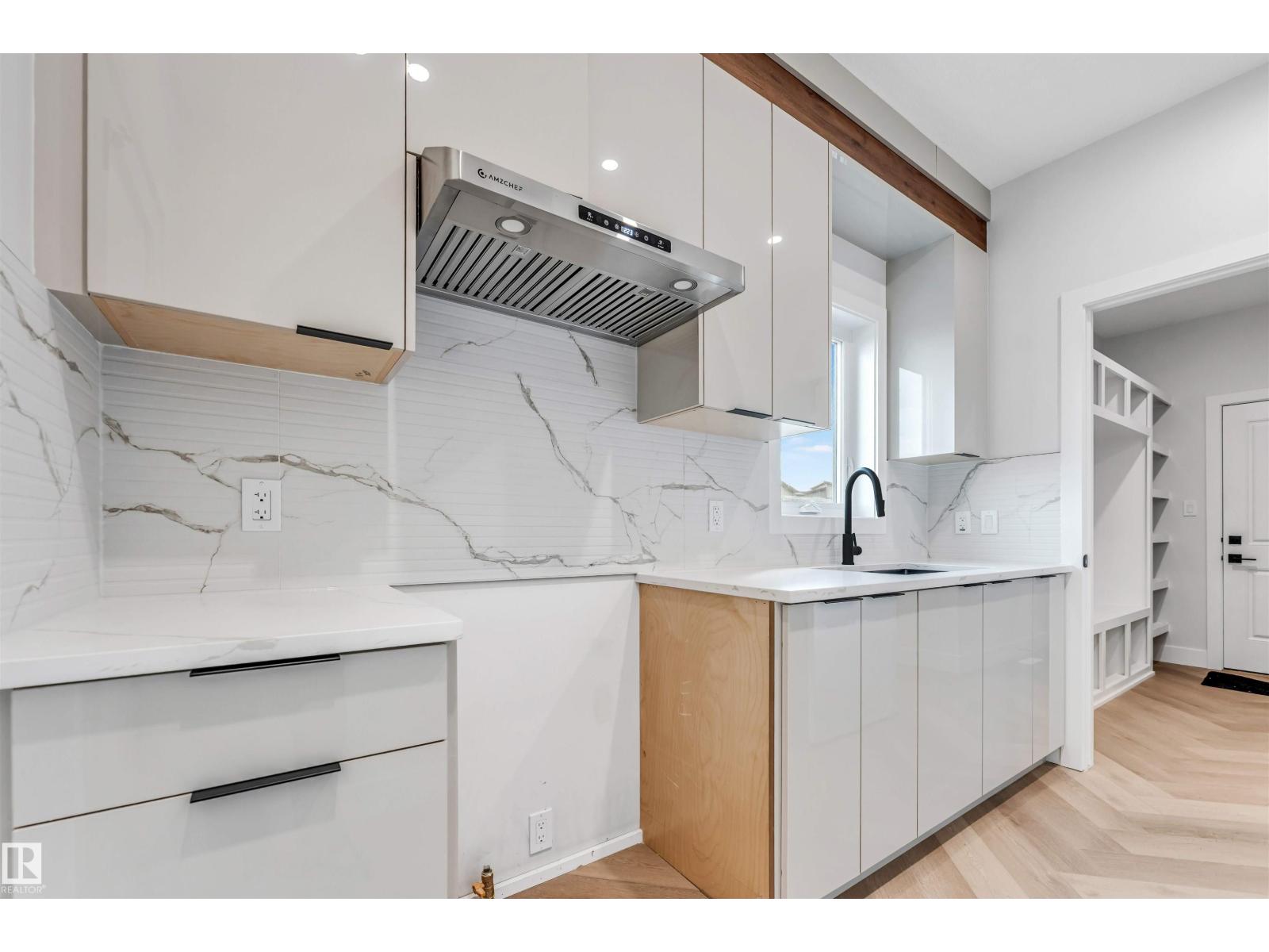 6013 19 ST NE - 14