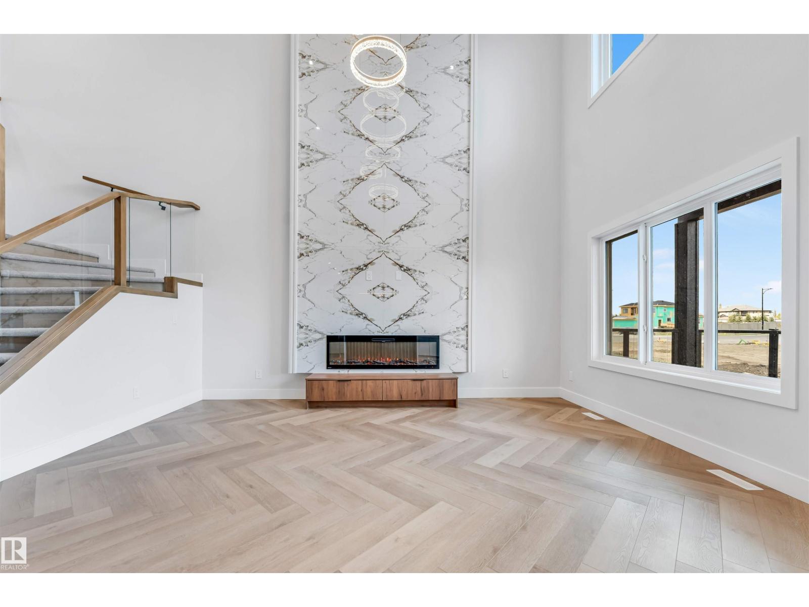 6013 19 ST NE - 26