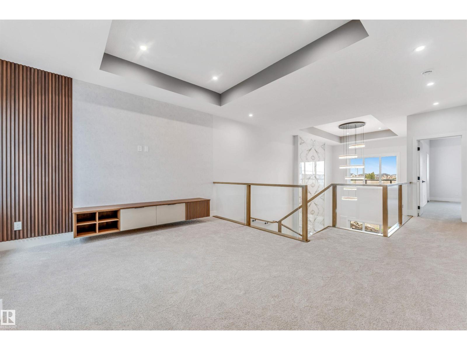 6013 19 ST NE - 31