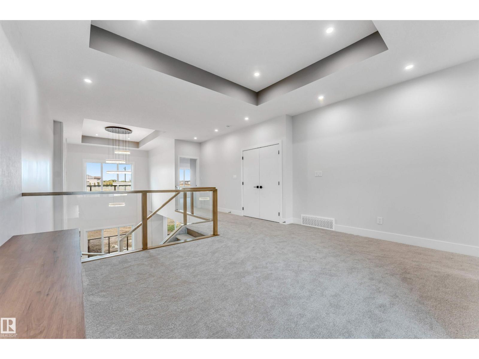 6013 19 ST NE - 32