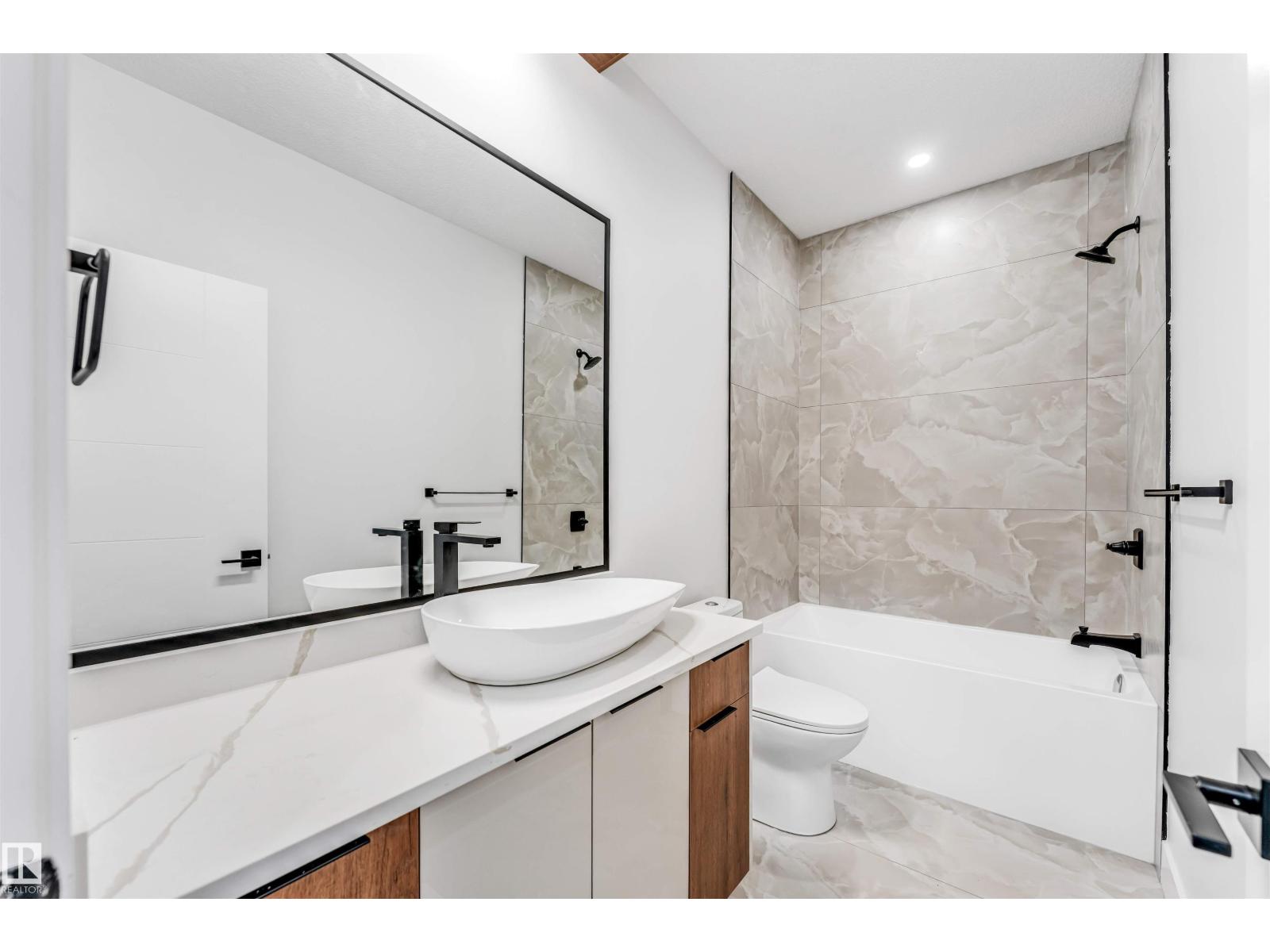 6013 19 ST NE - 37