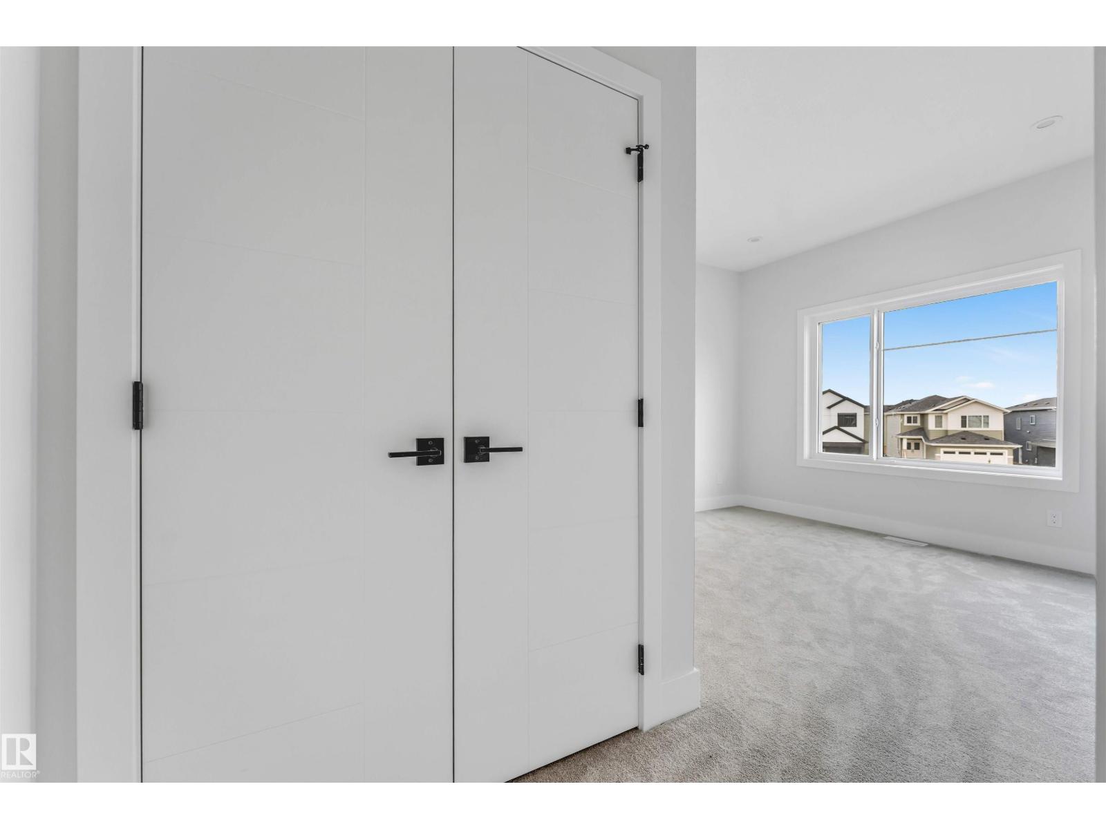 6013 19 ST NE - 42