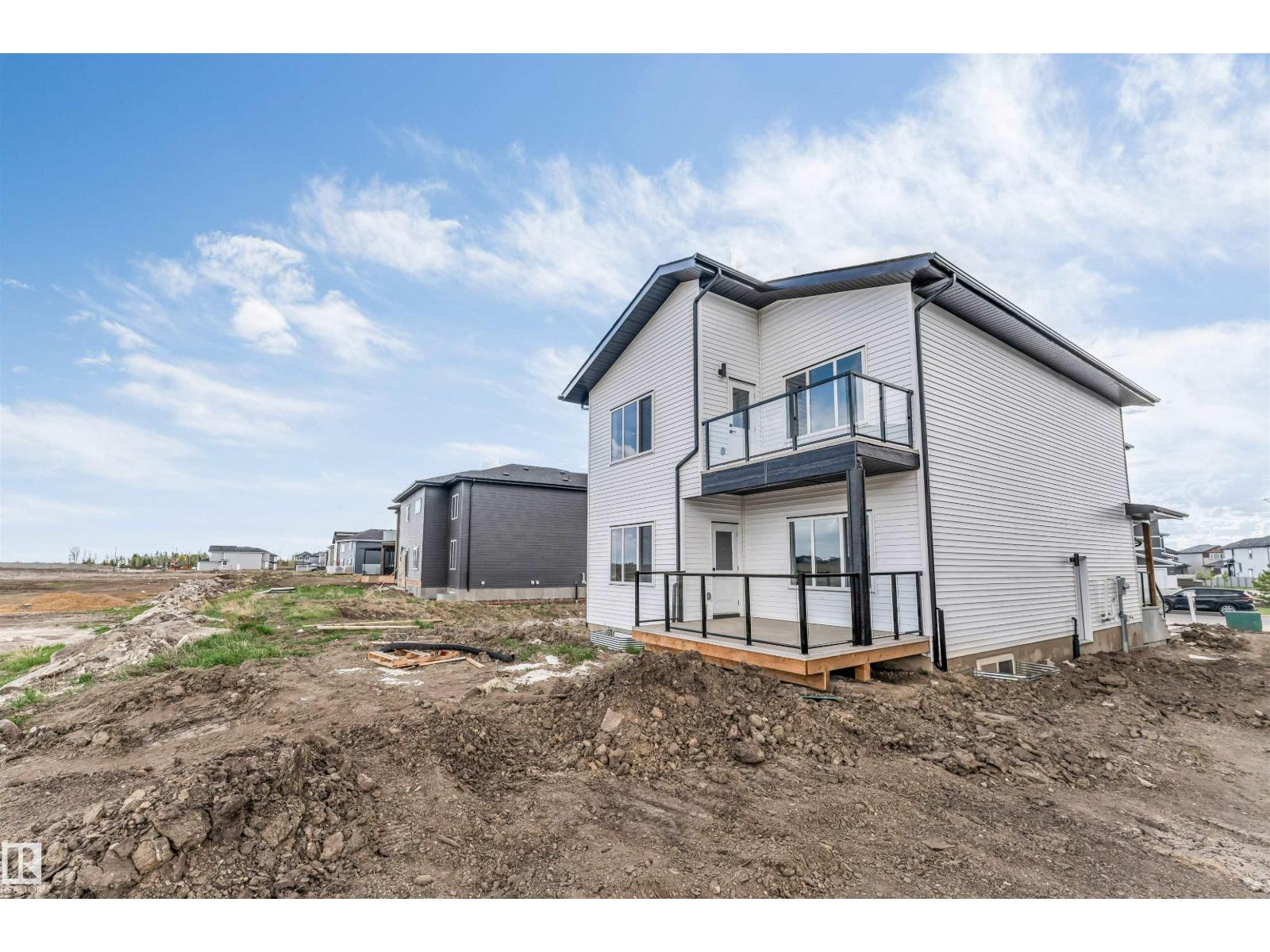 6013 19 ST NE - 53