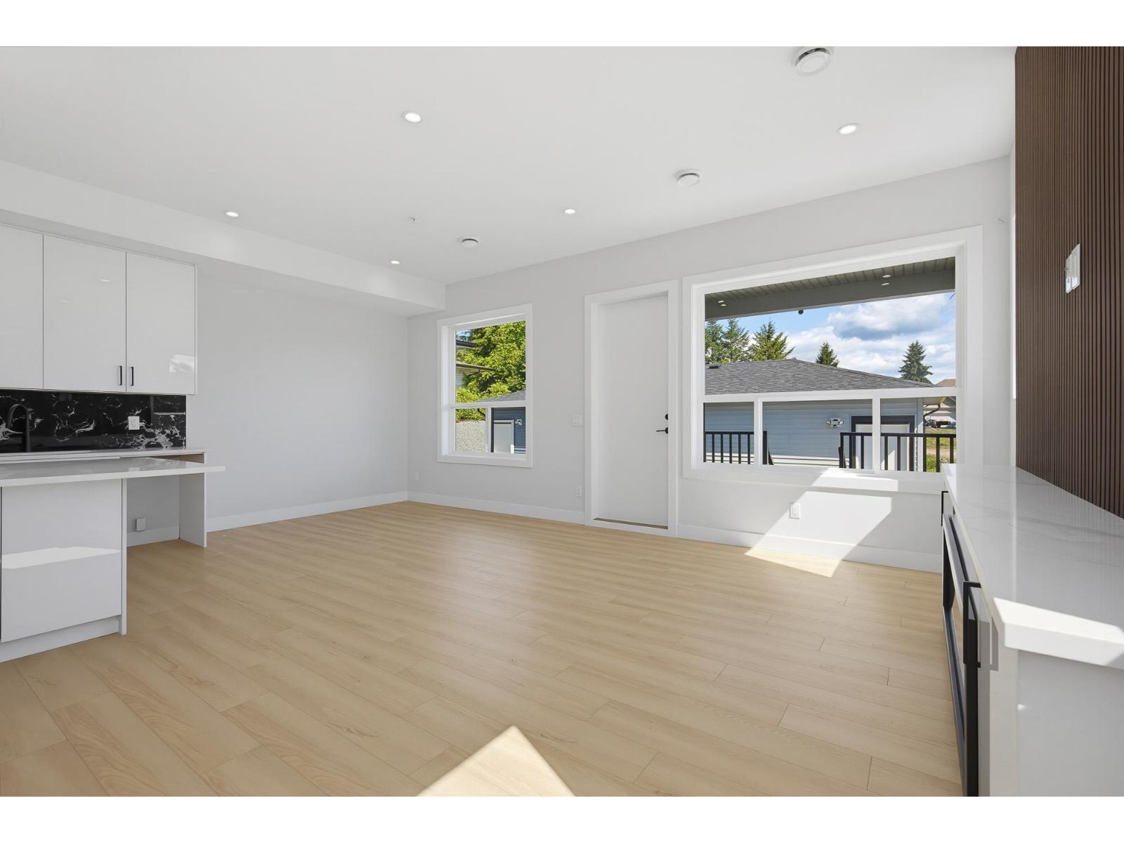 32613 CHERRY AVENUE, Mission