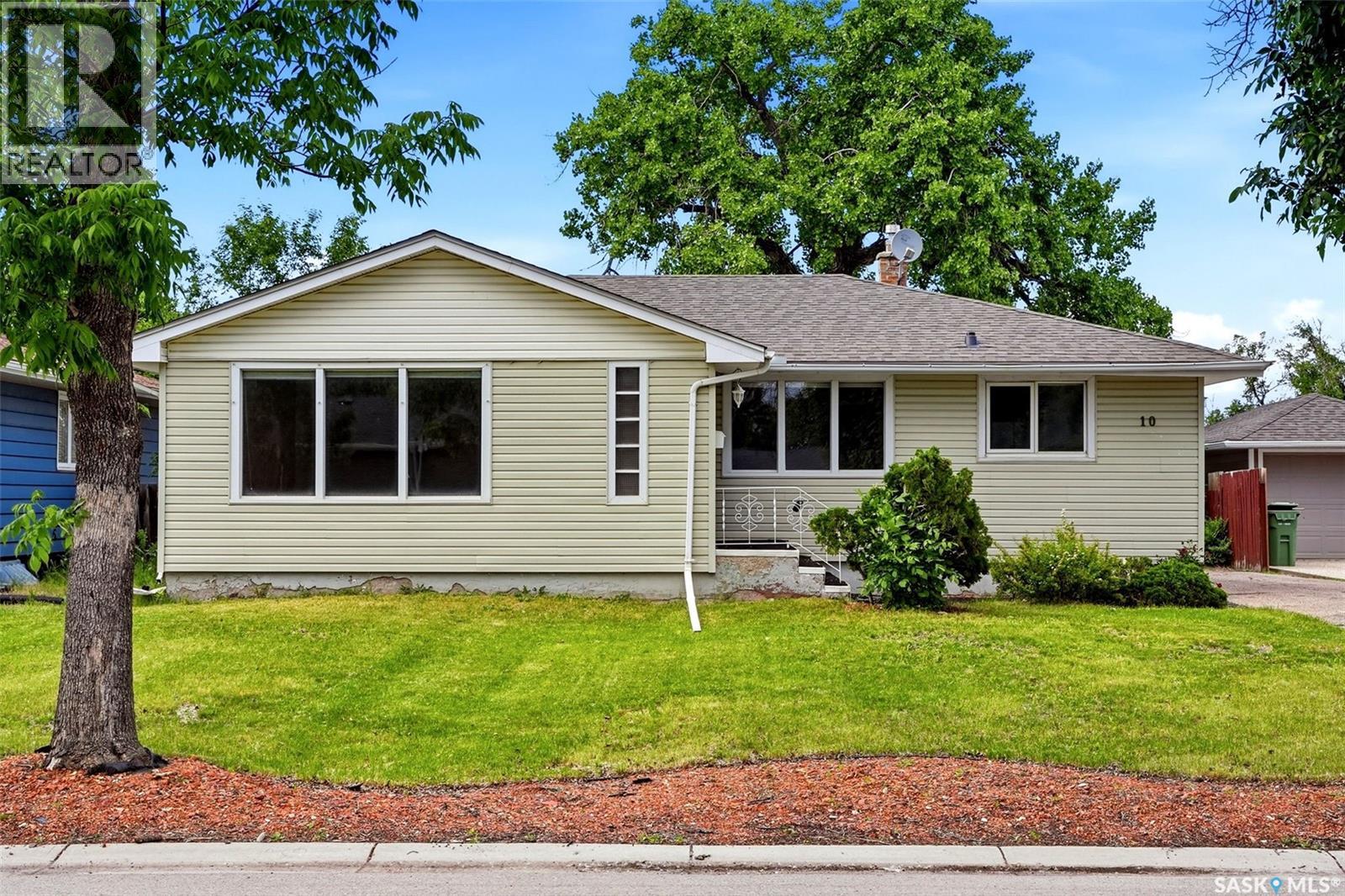 10 Lamont CRESCENT - photo 2