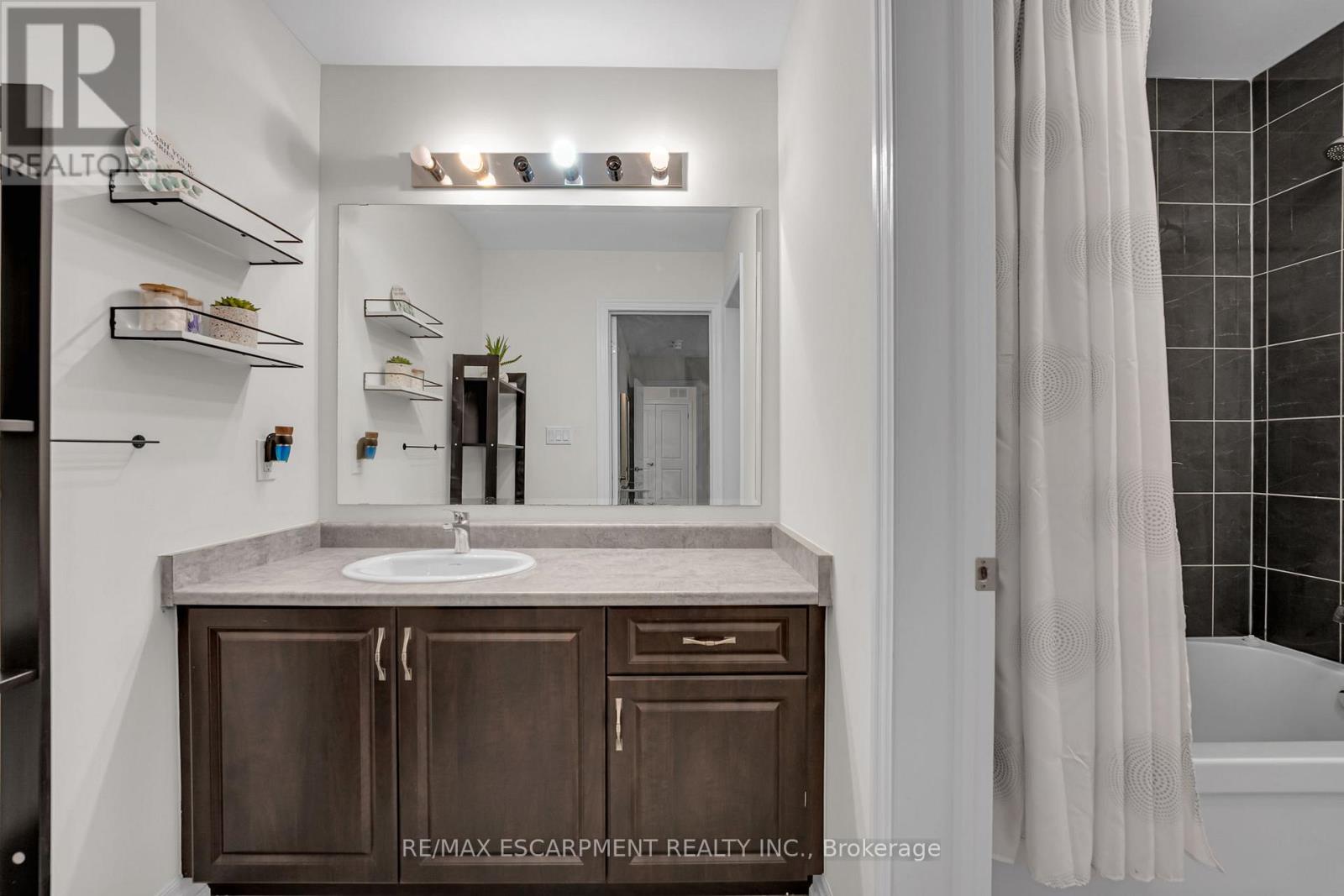 3430 CLAYTON TRAIL - 34