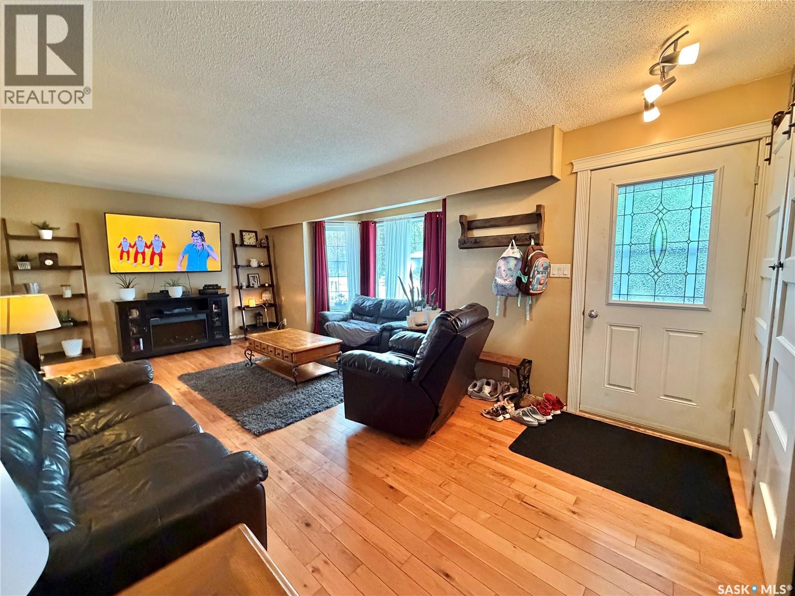 361 Fourth AVENUE N - 6