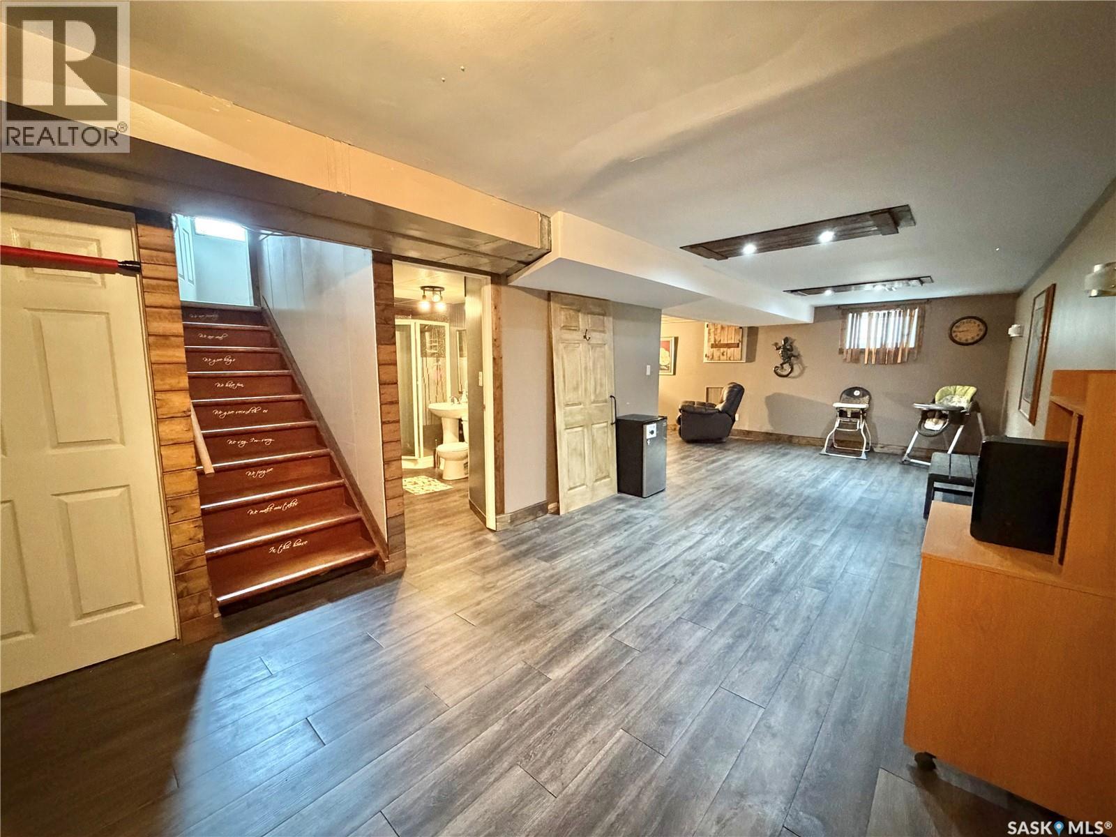 361 Fourth AVENUE N - 35