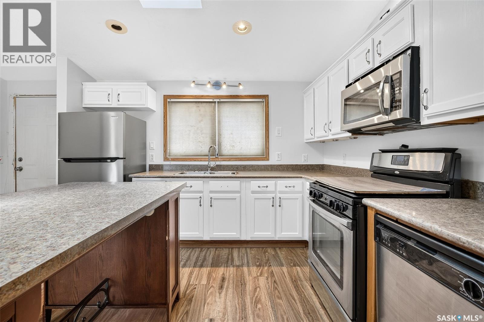D4 1295 9th AVENUE NE — photo 20