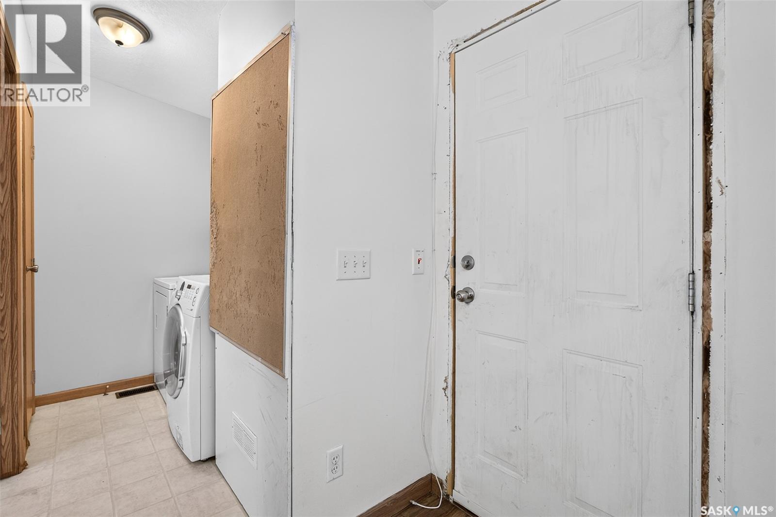 D4 1295 9th AVENUE NE — photo 22