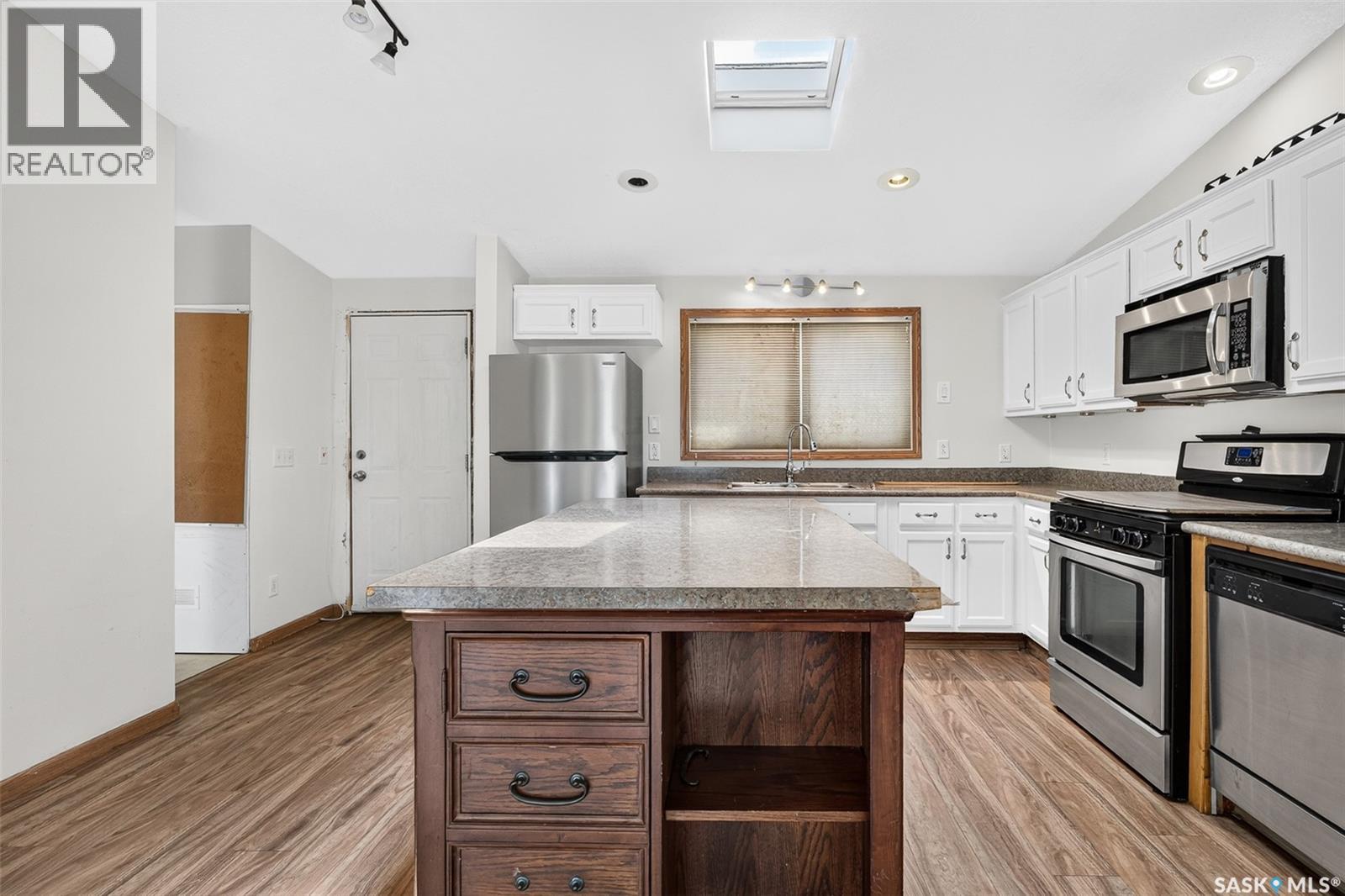 D4 1295 9th AVENUE NE — photo 15
