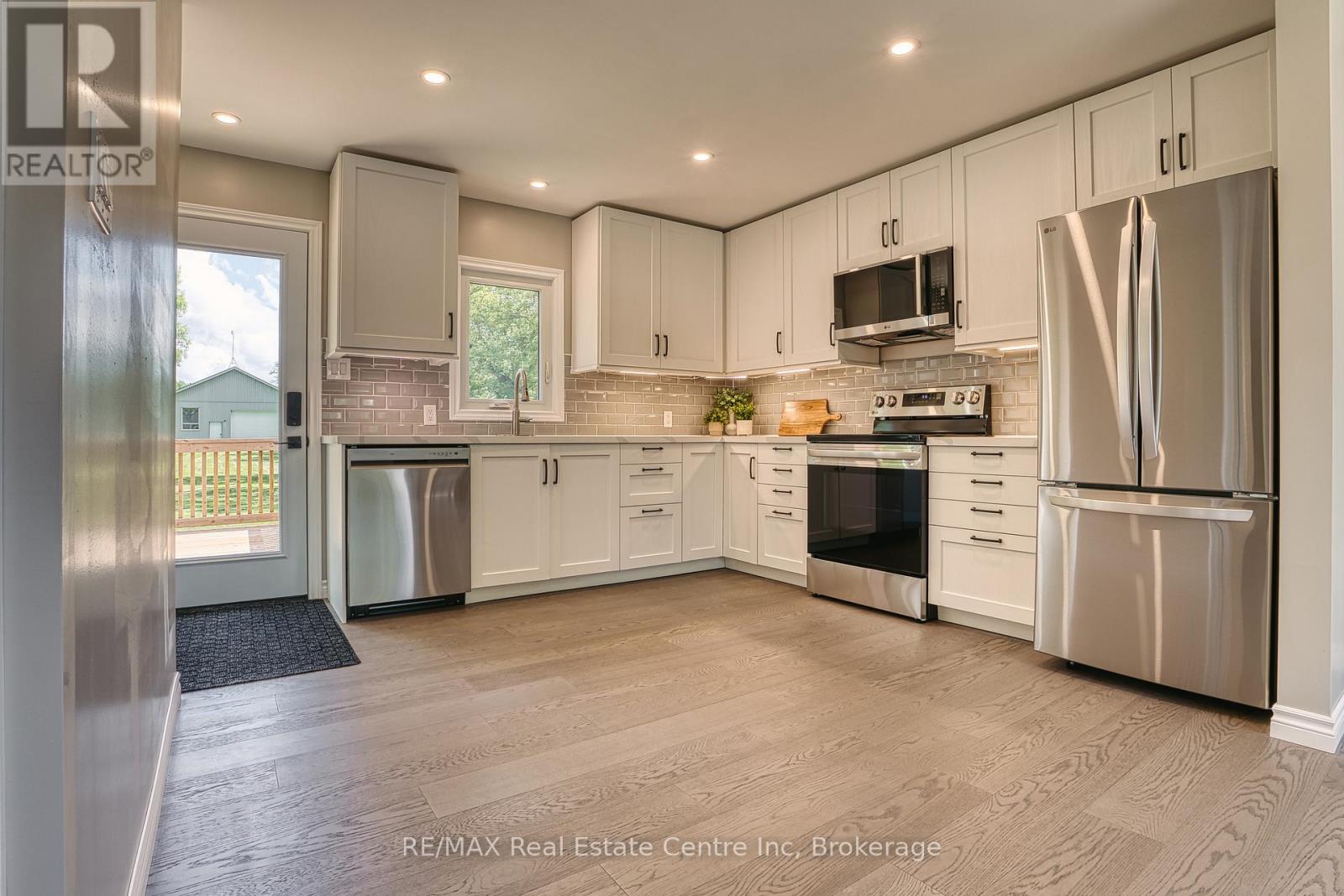 85088 GREY ROAD 14 - 11