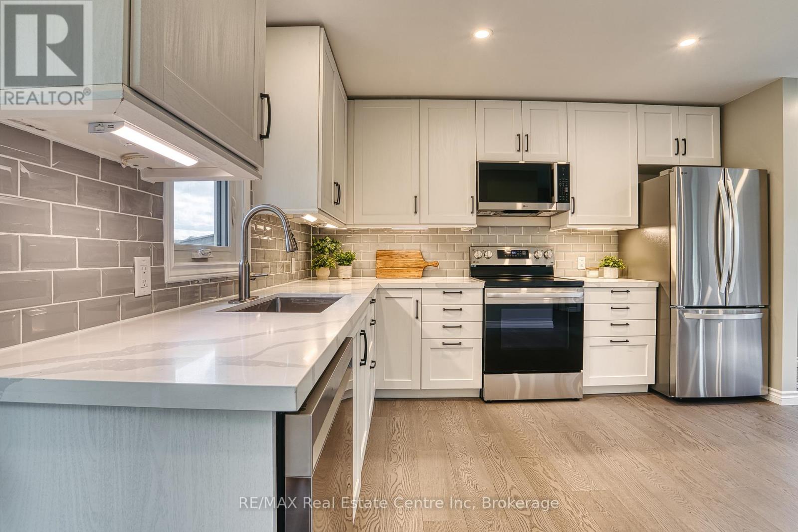 85088 GREY ROAD 14 - 14