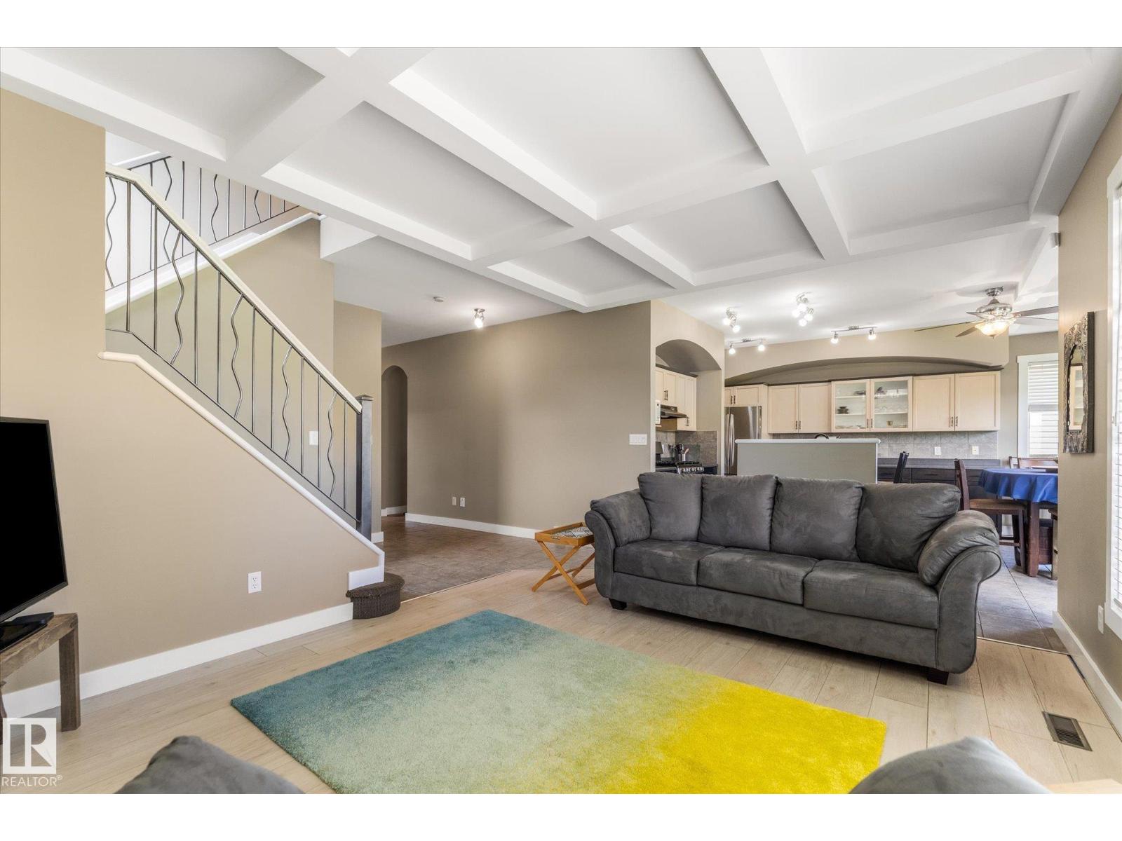 488 MACEWAN RD SW — photo 9