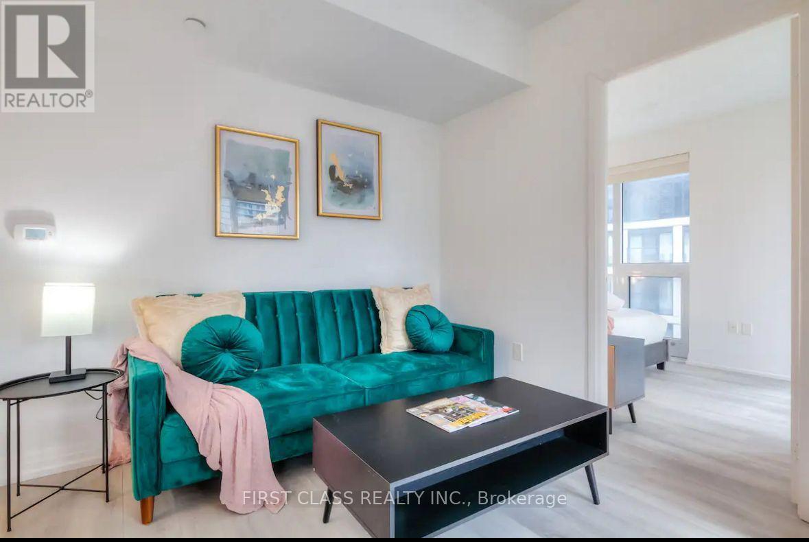 #826 251 JARVIS STREET - 12