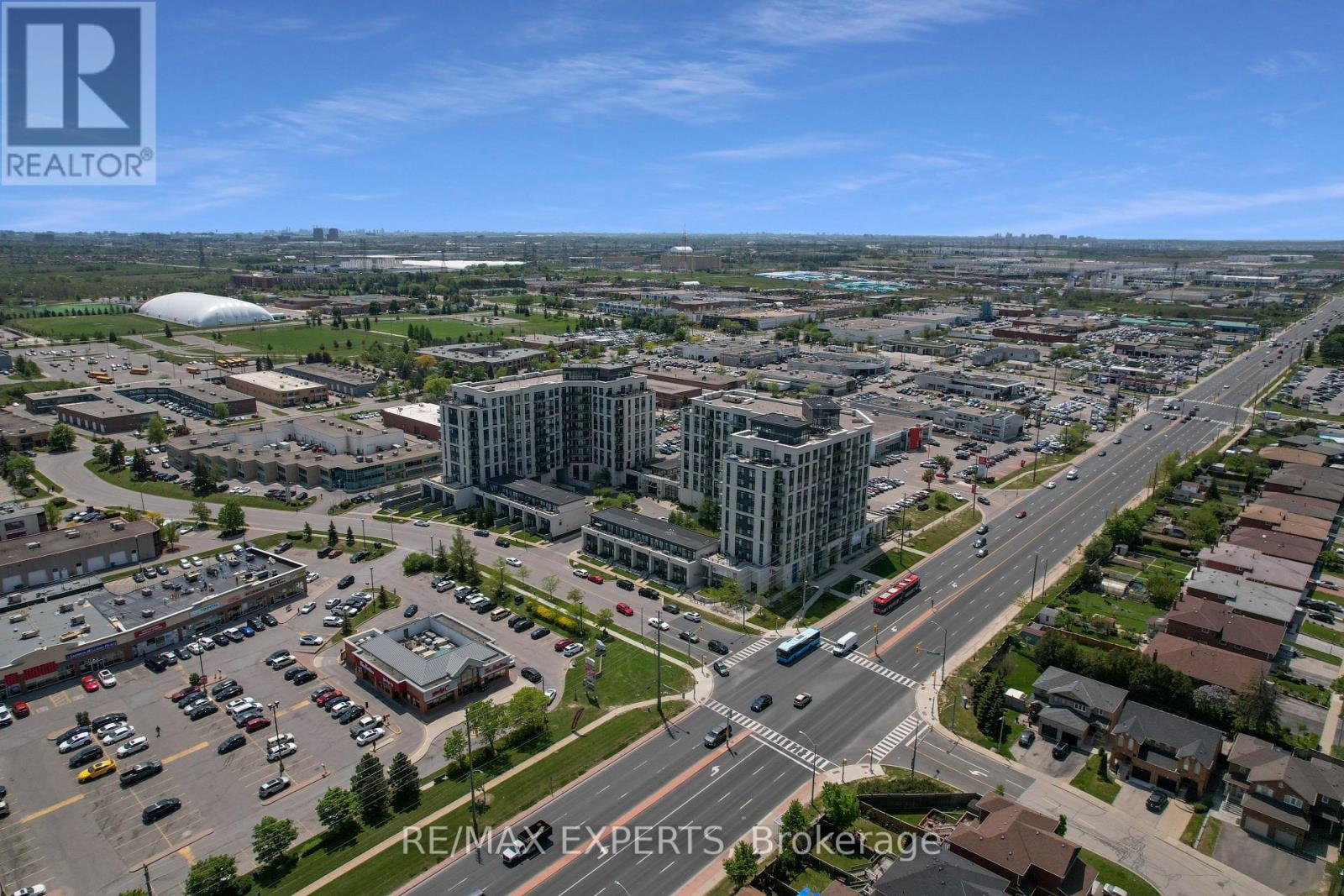 #208 24 WOODSTREAM BOULEVARD - 2