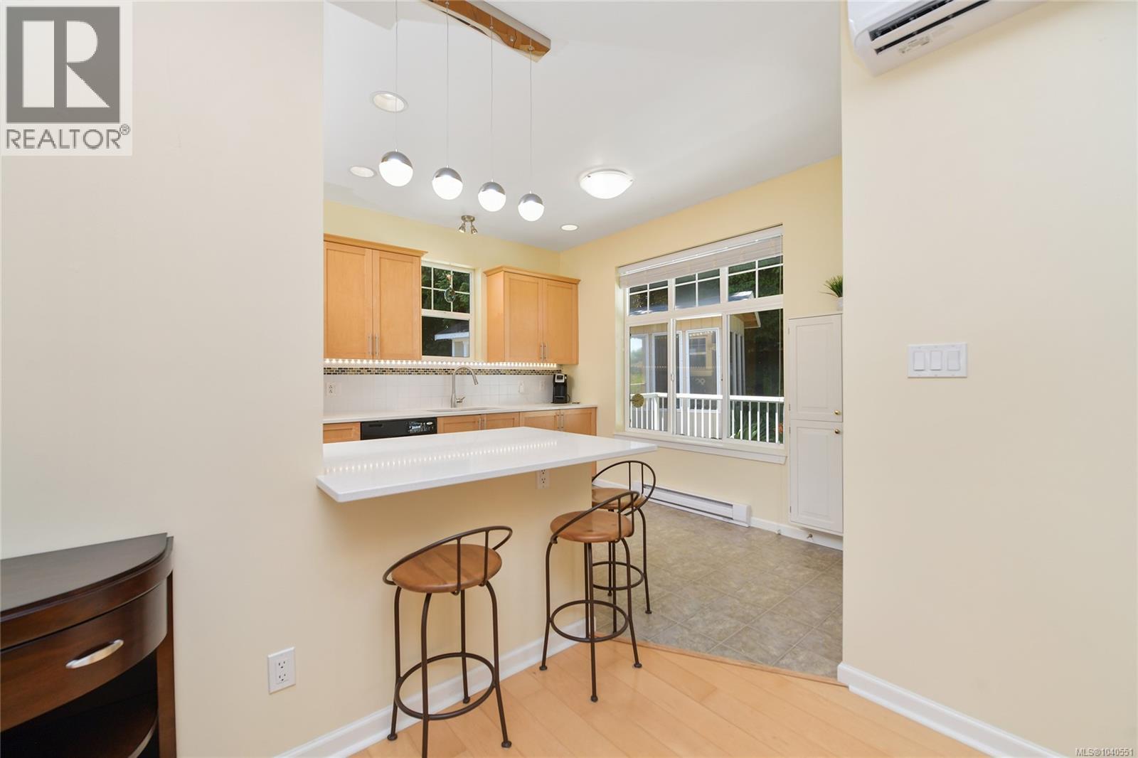 6466 WILLOWPARK Way - 8