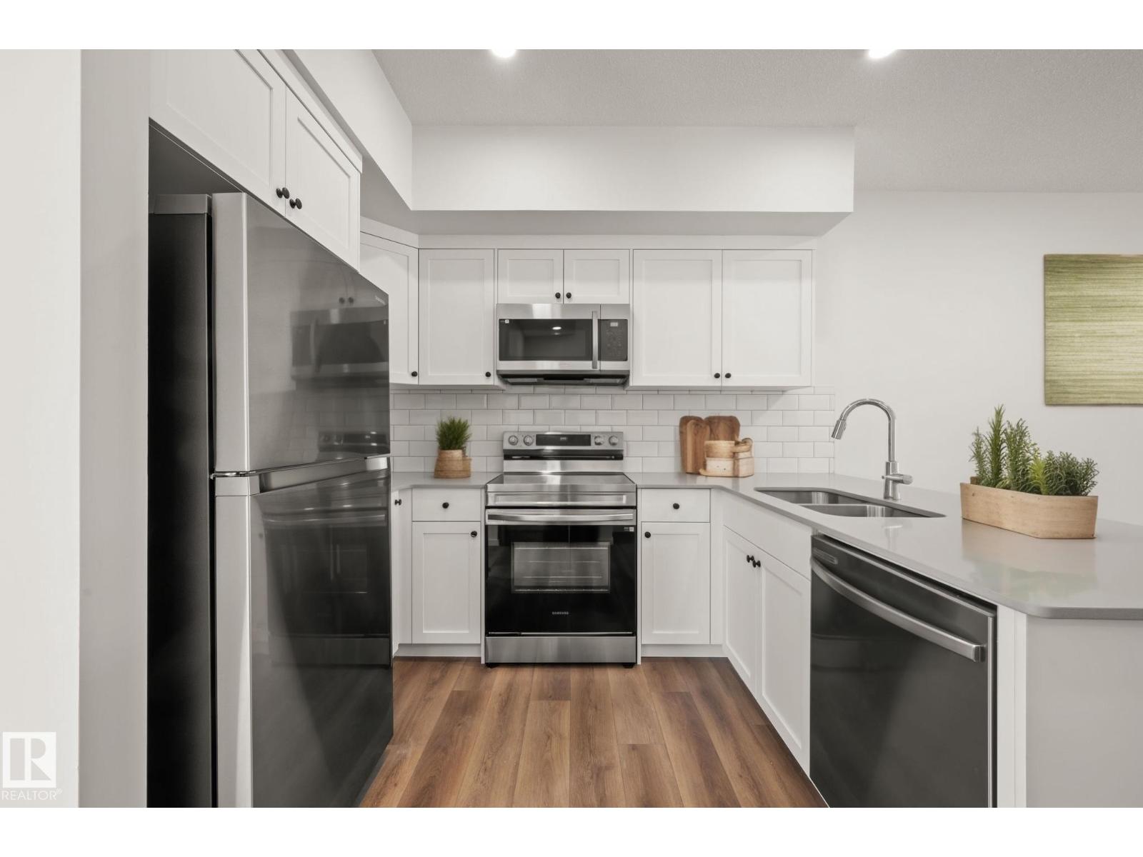 138 CHAPPELLE DR SW - photo 4
