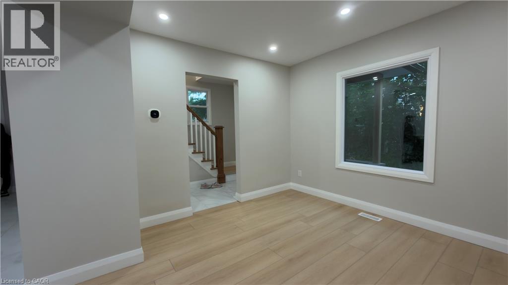 18 MIEHM Place - 10