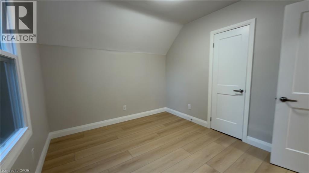 18 MIEHM Place - 23