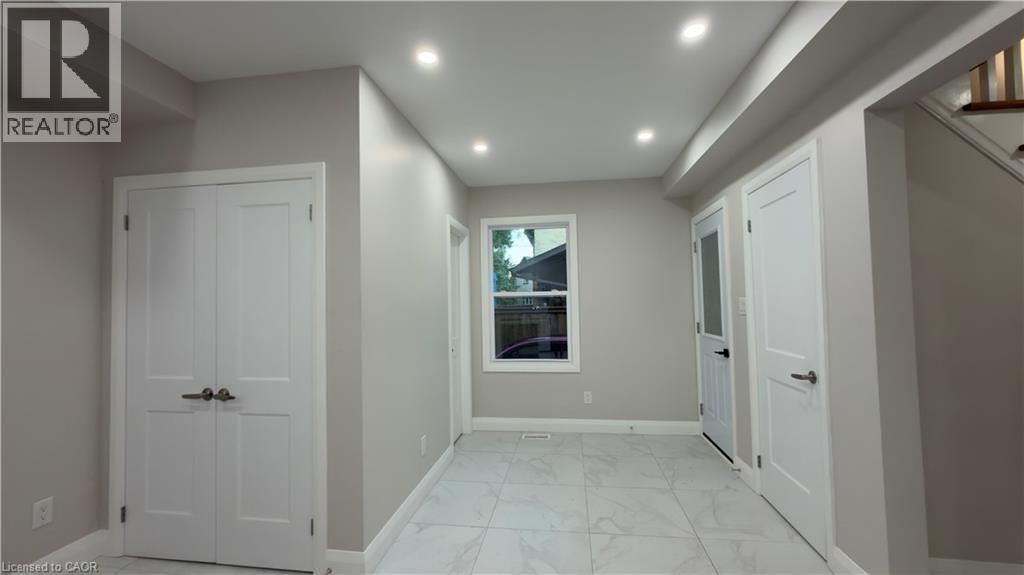 18 MIEHM Place - 6
