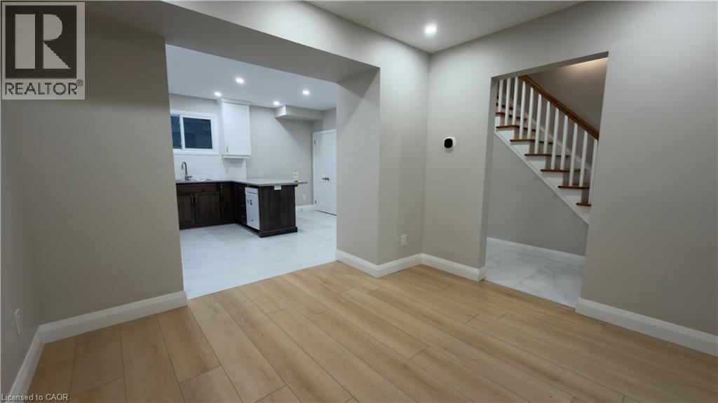 18 MIEHM Place - 9
