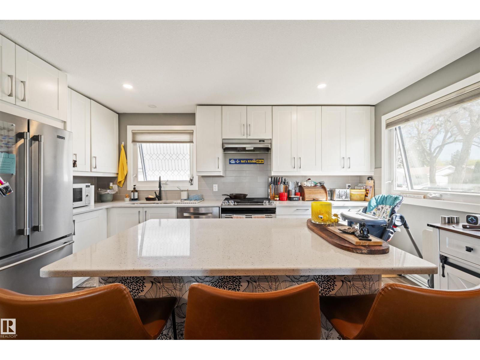 12002 39 ST NW - 8