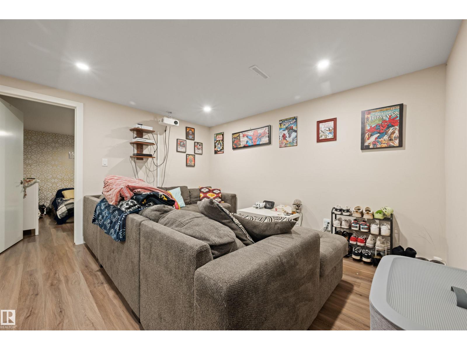 12002 39 ST NW - 14
