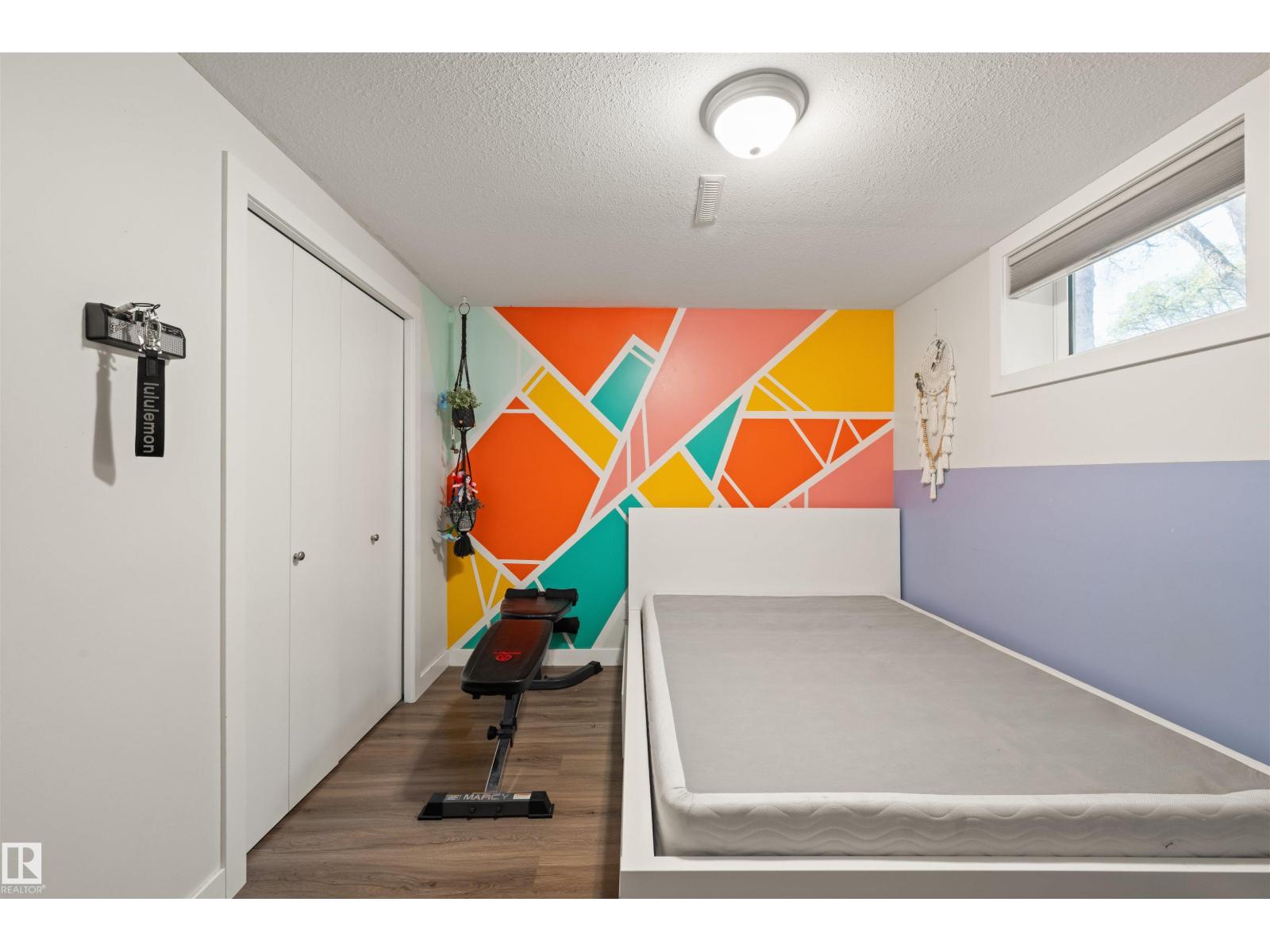 12002 39 ST NW - 22