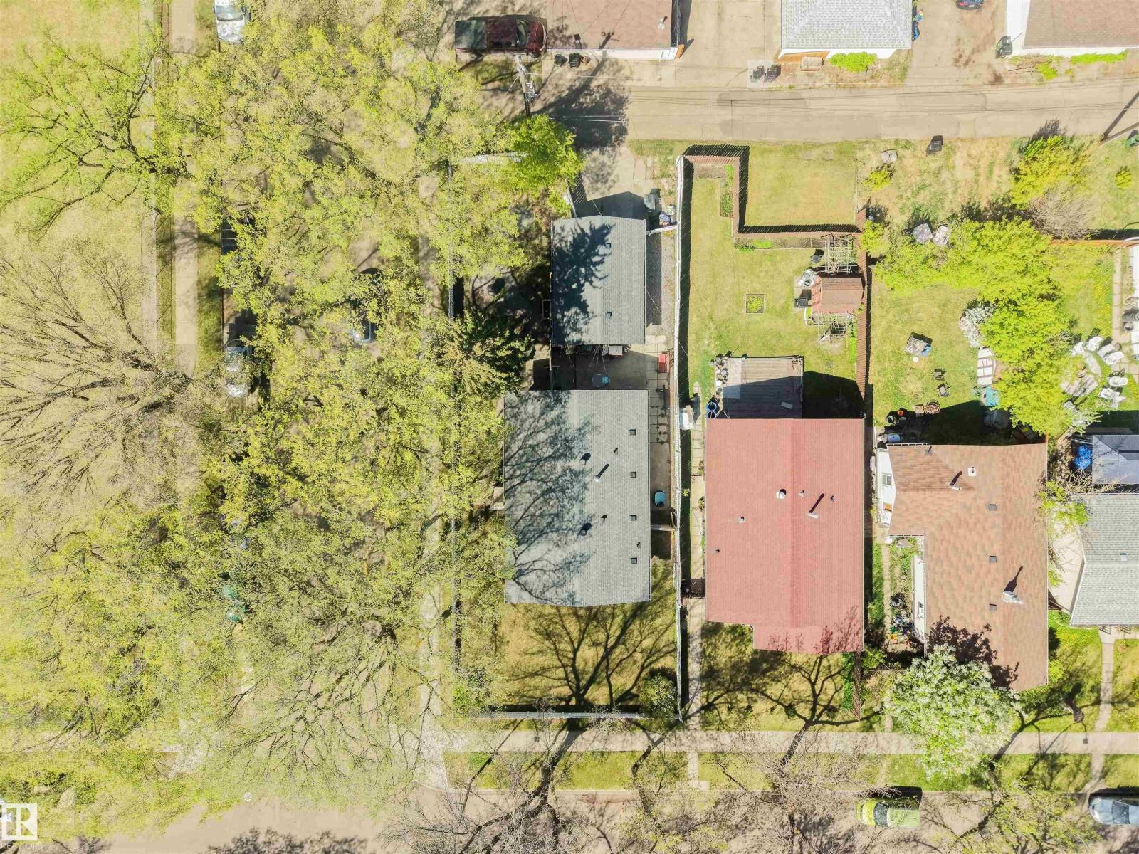 12002 39 ST NW - 35