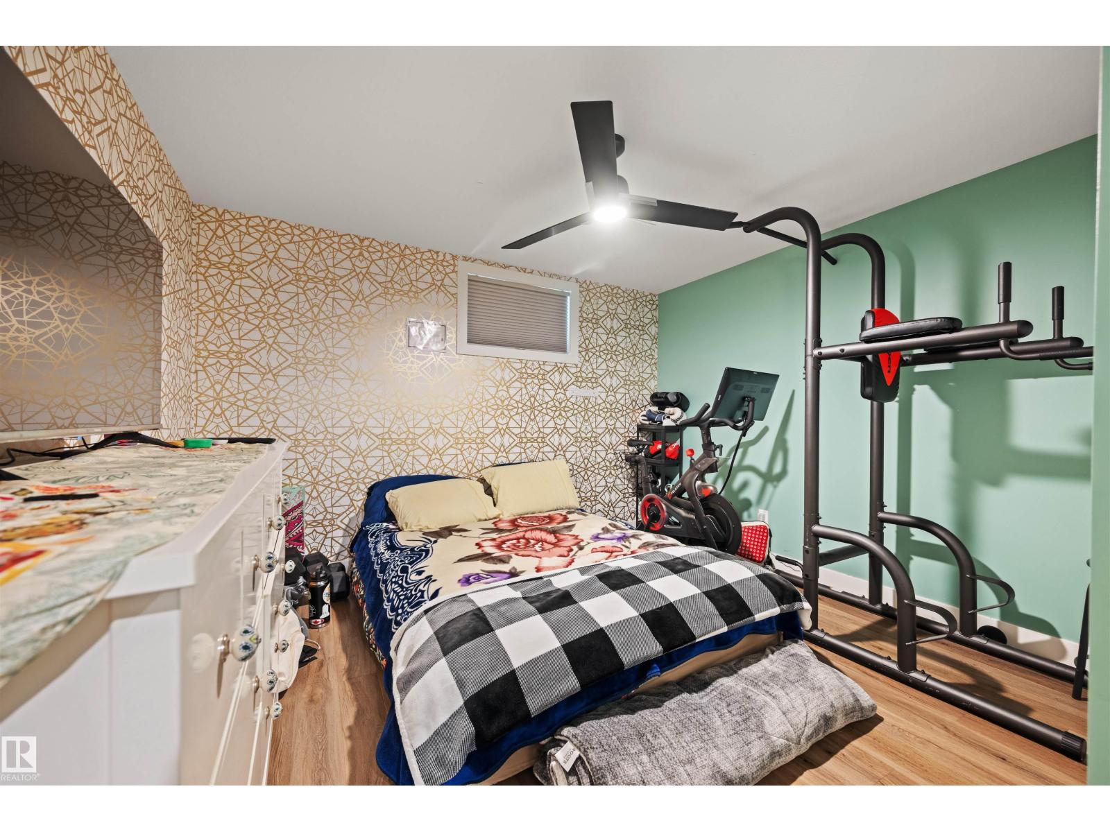 12002 39 ST NW - 16