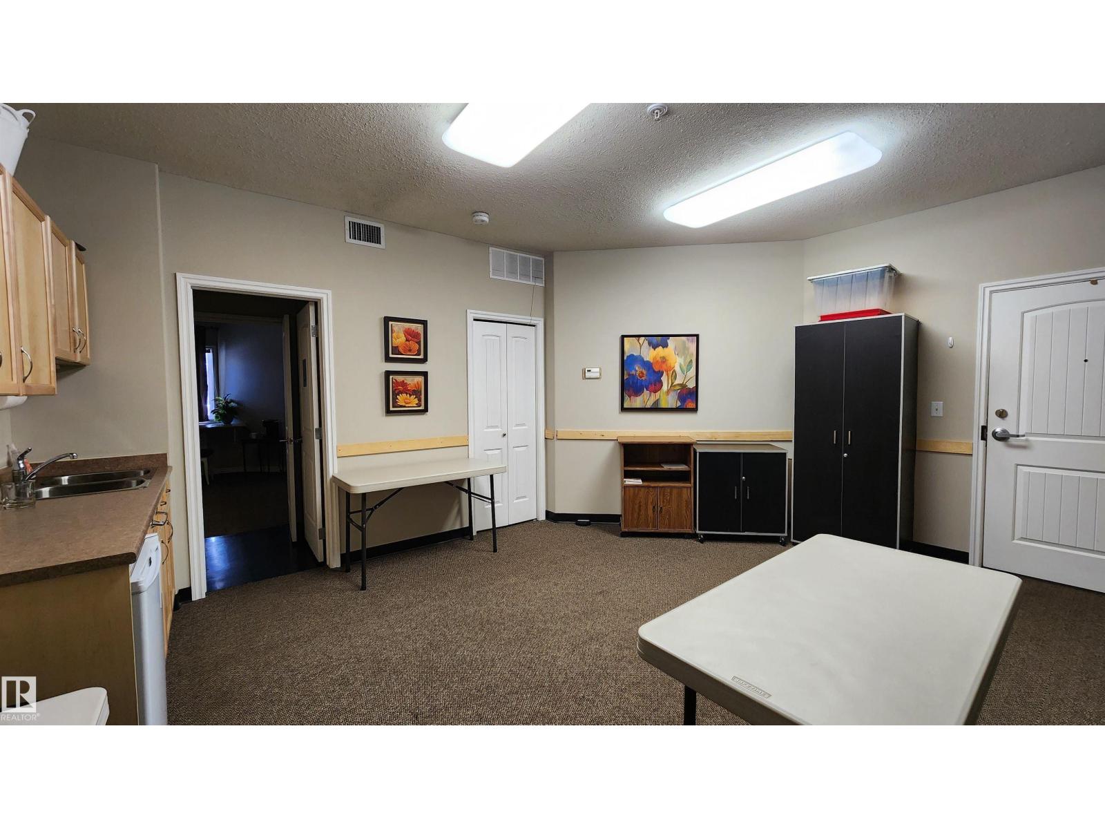 #314 8528 82 AV NW — photo 36