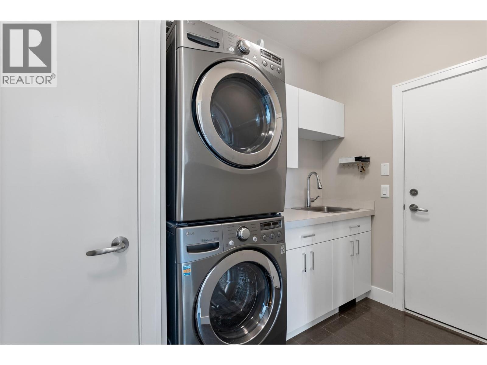 #52 1900 Irongate Place - 43