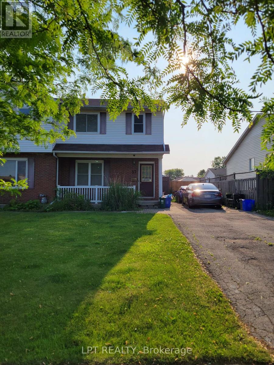 57 POPLAR CRESCENT - 1