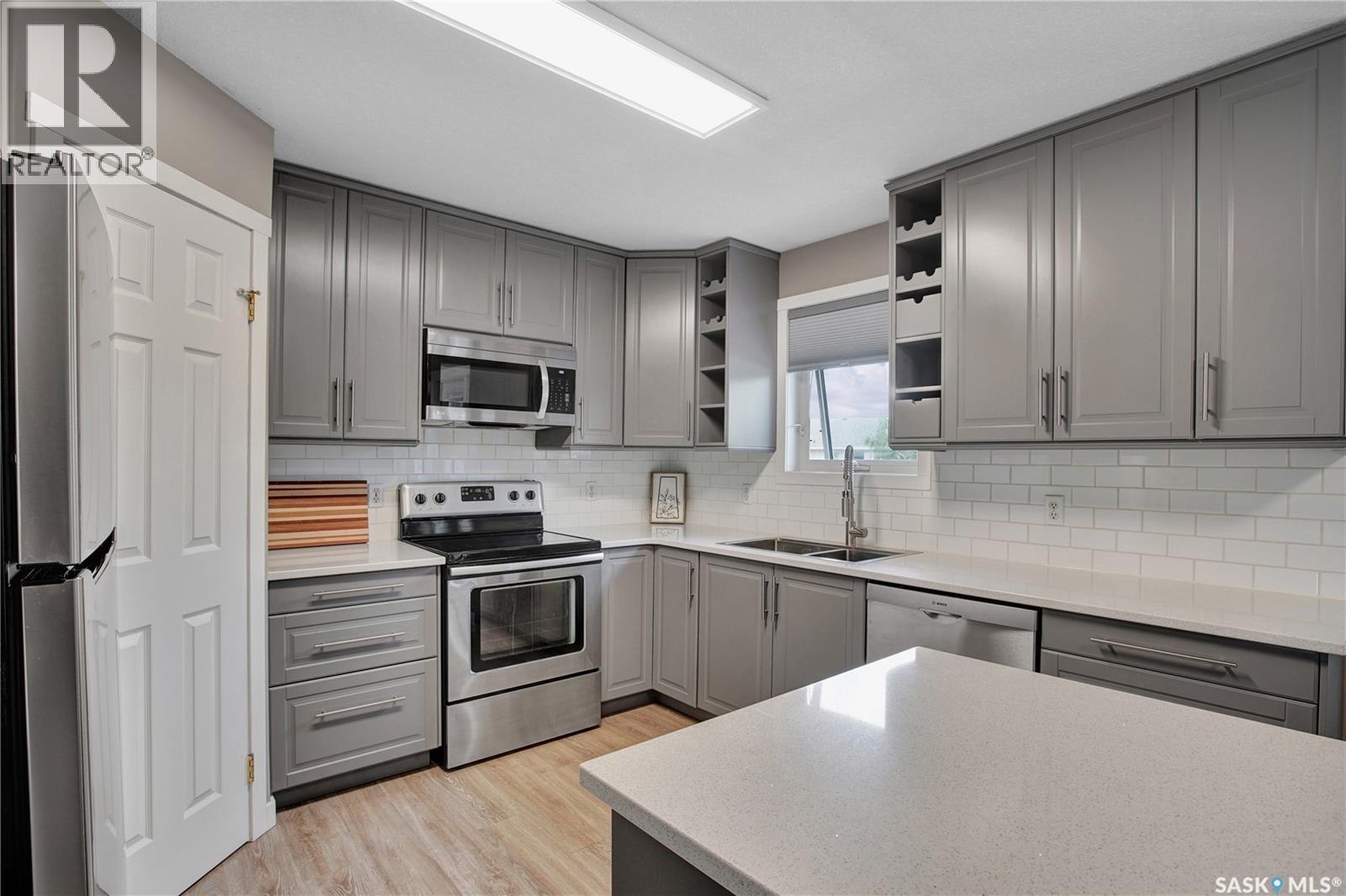 119 Pezer CRESCENT — photo 9